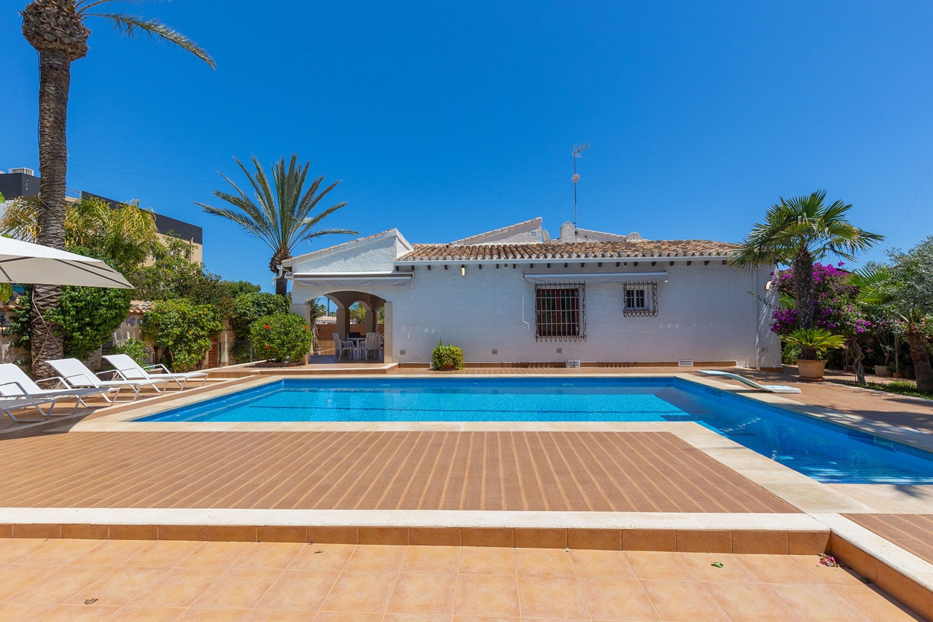 Wiederverkauf - Villa -
Orihuela Costa - Punta Prima