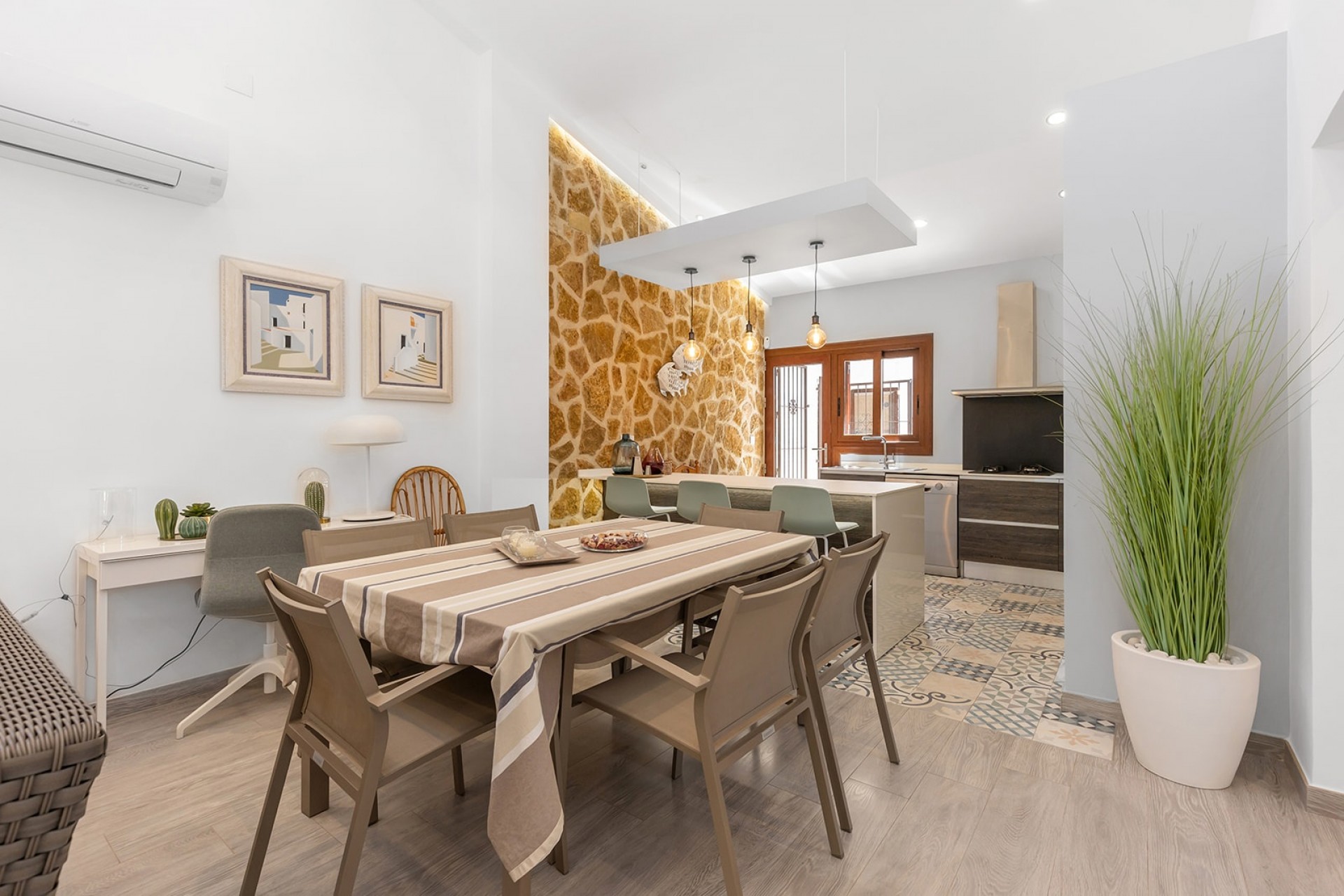 Wiederverkauf - Villa -
Orihuela Costa - Punta Prima
