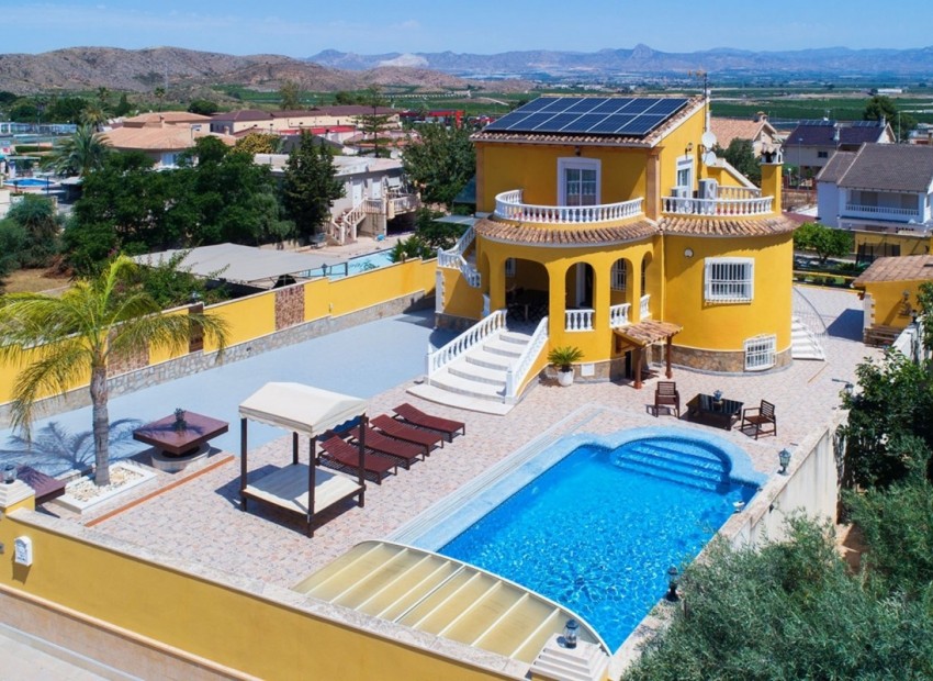 Wiederverkauf - Villa -
Orihuela