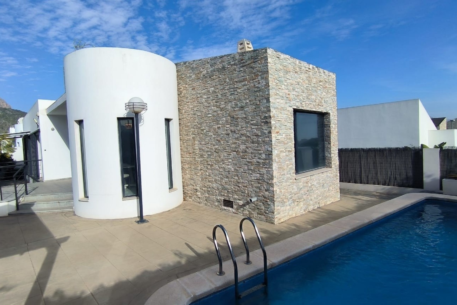 Wiederverkauf - Villa -
Polop