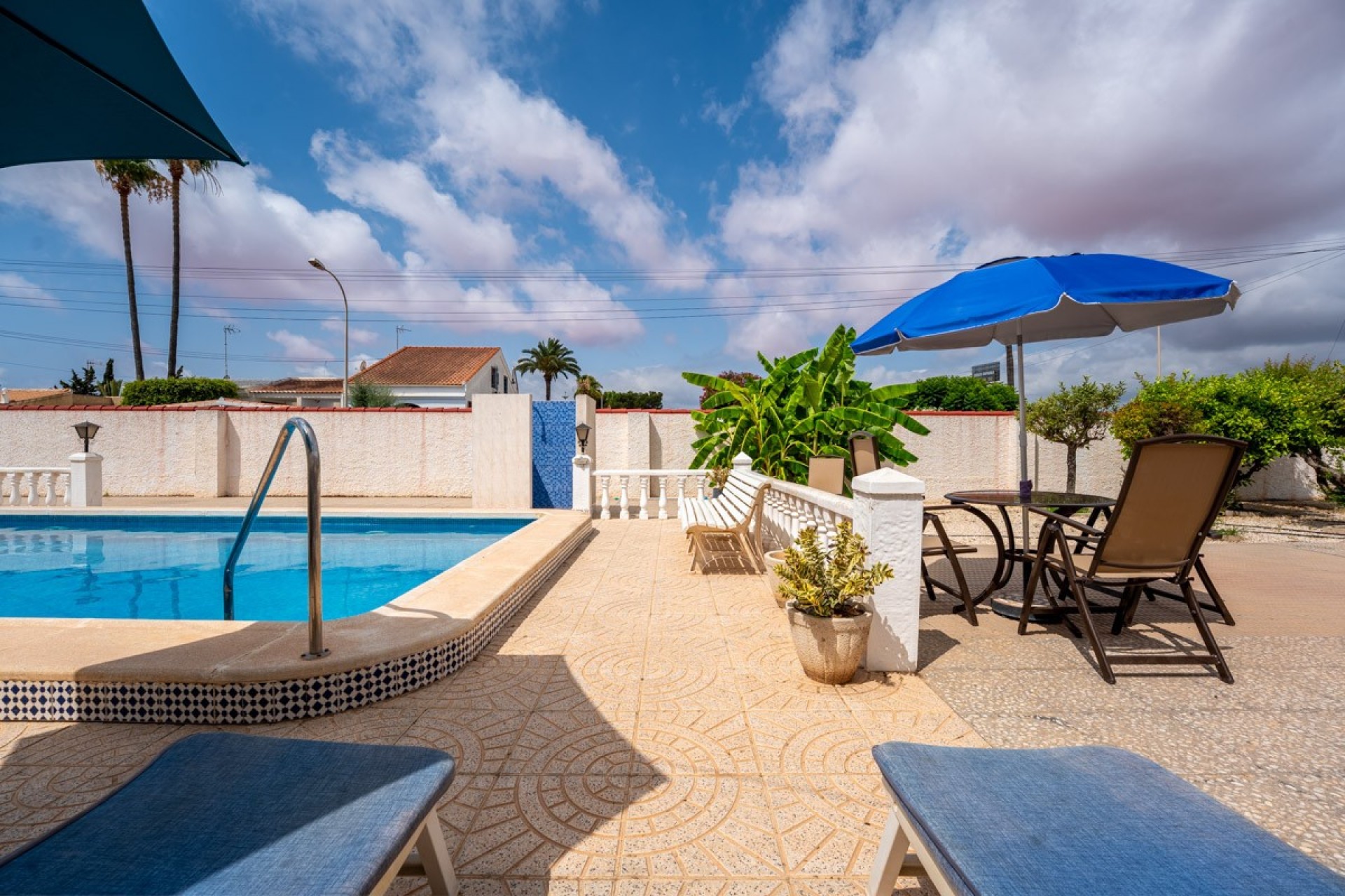 Wiederverkauf - Villa -
Torrevieja - La Siesta - El Salado -  Torreta