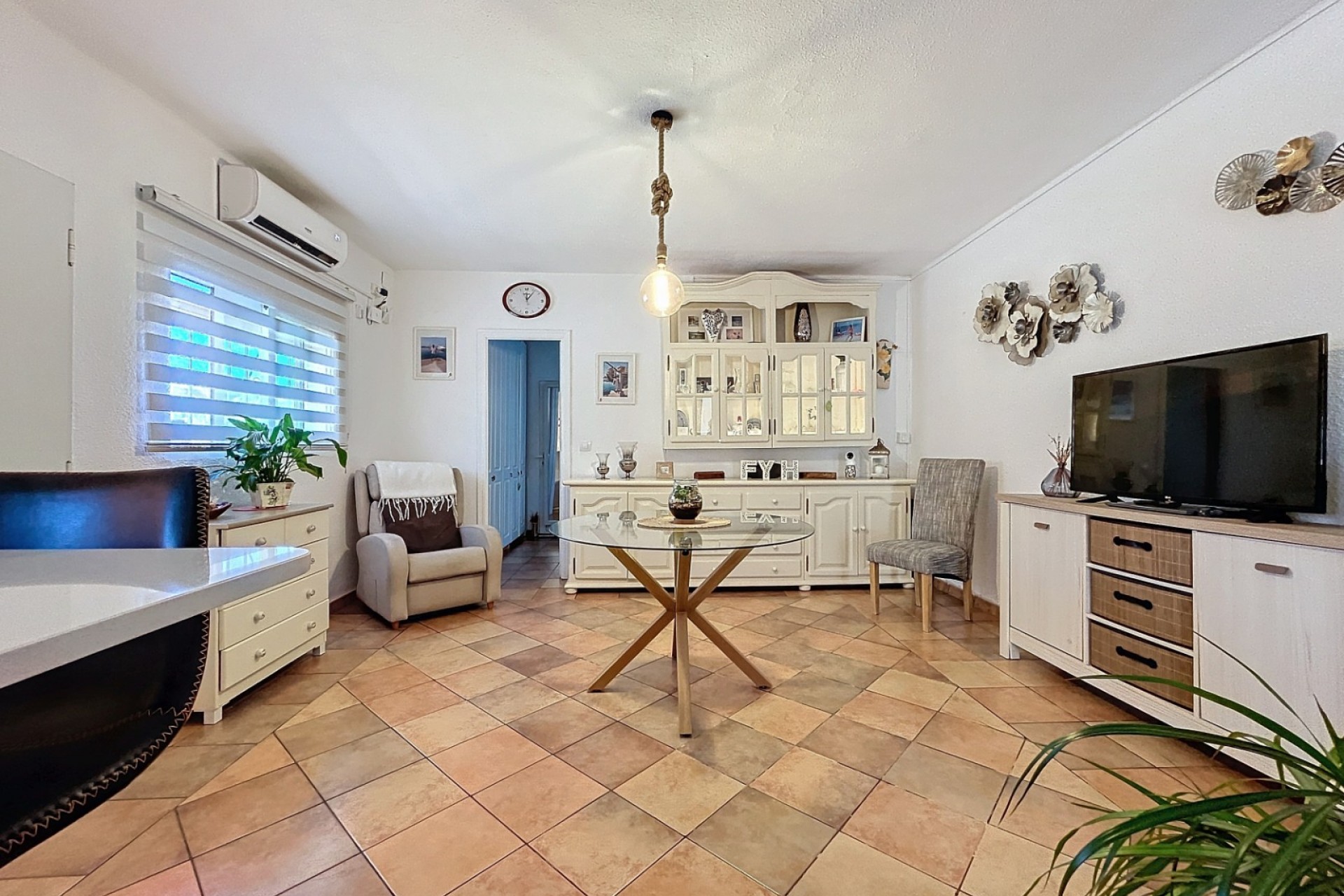 Wiederverkauf - Wohnung -
Albir