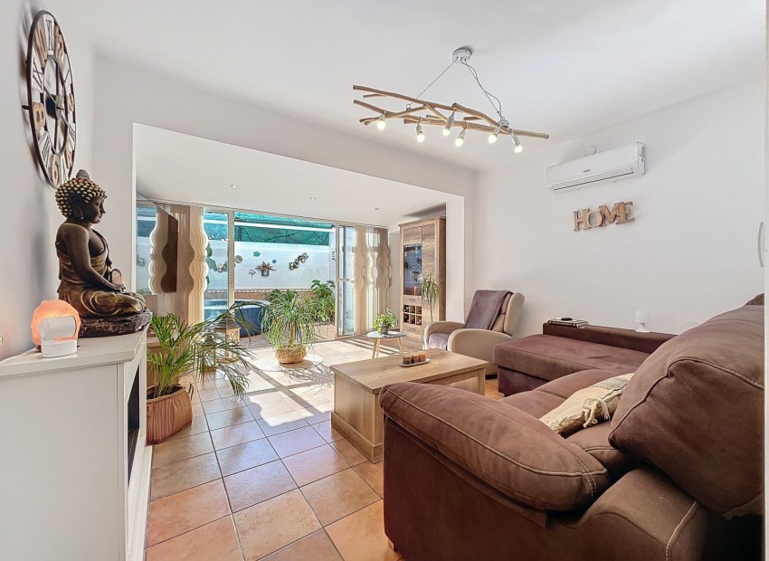 Wiederverkauf - Wohnung -
Albir