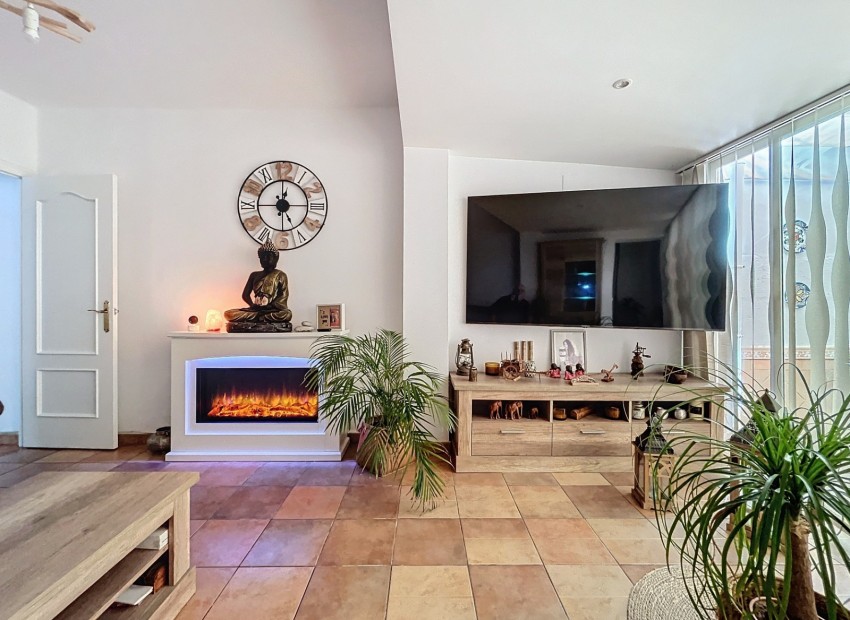 Wiederverkauf - Wohnung -
Albir