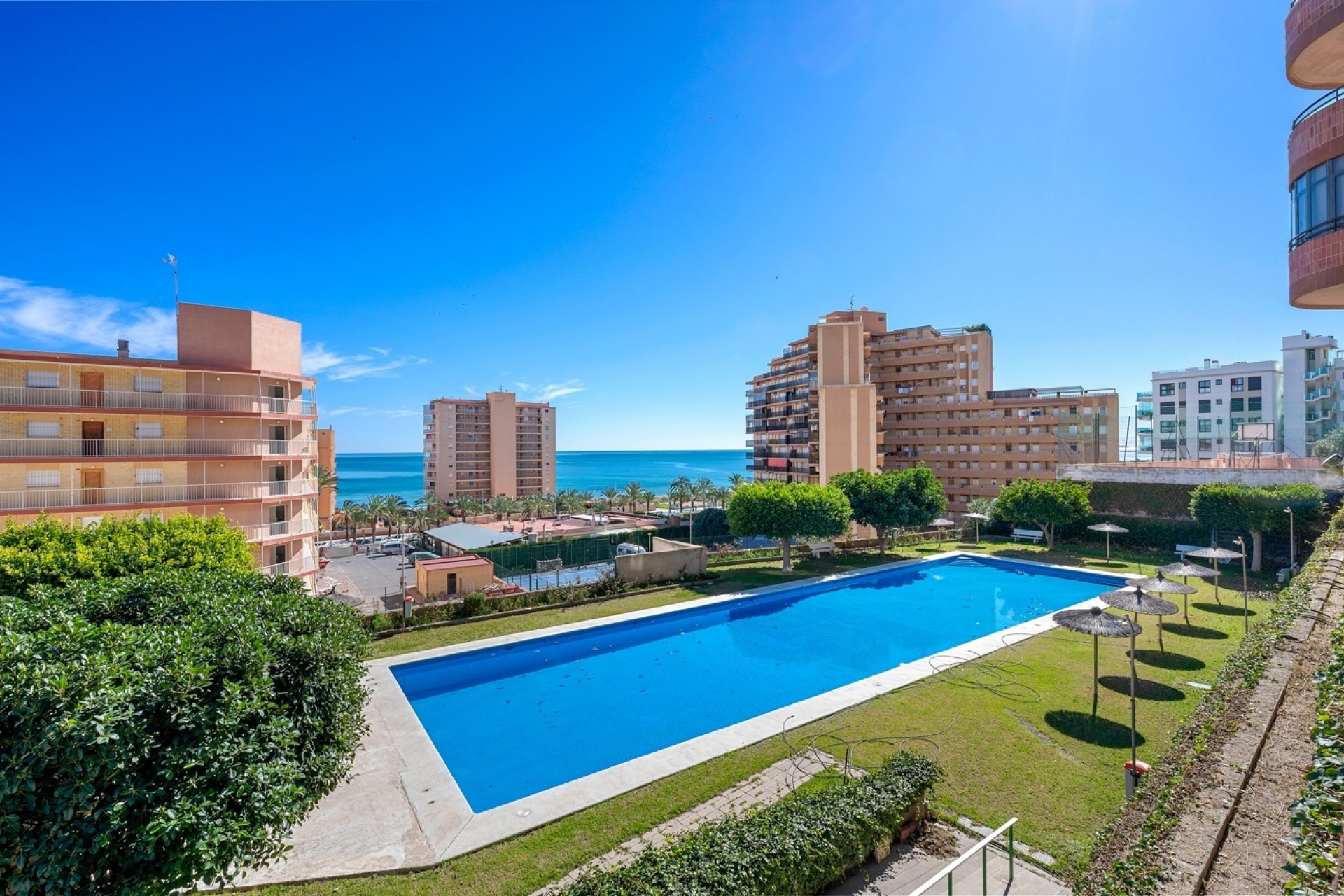 Wiederverkauf - Wohnung -
Arenales del Sol - Segunda linea playa