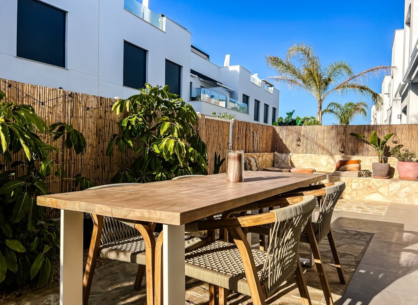 Wiederverkauf - Wohnung -
SANTIAGO DE LA RIBERA - zona san blas