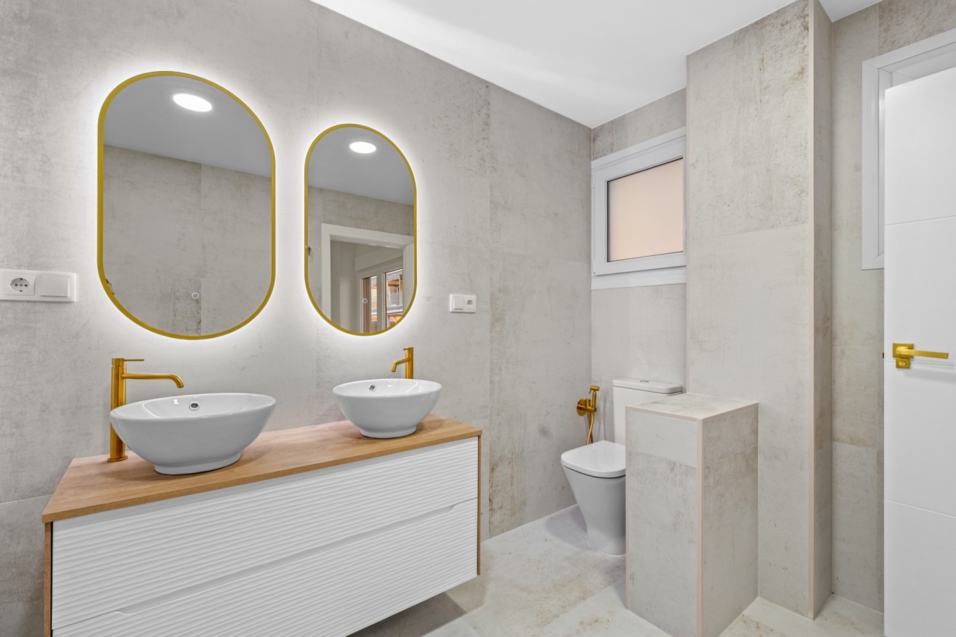 Wiederverkauf - Wohnung -
Torrevieja - Playa del Acequión
