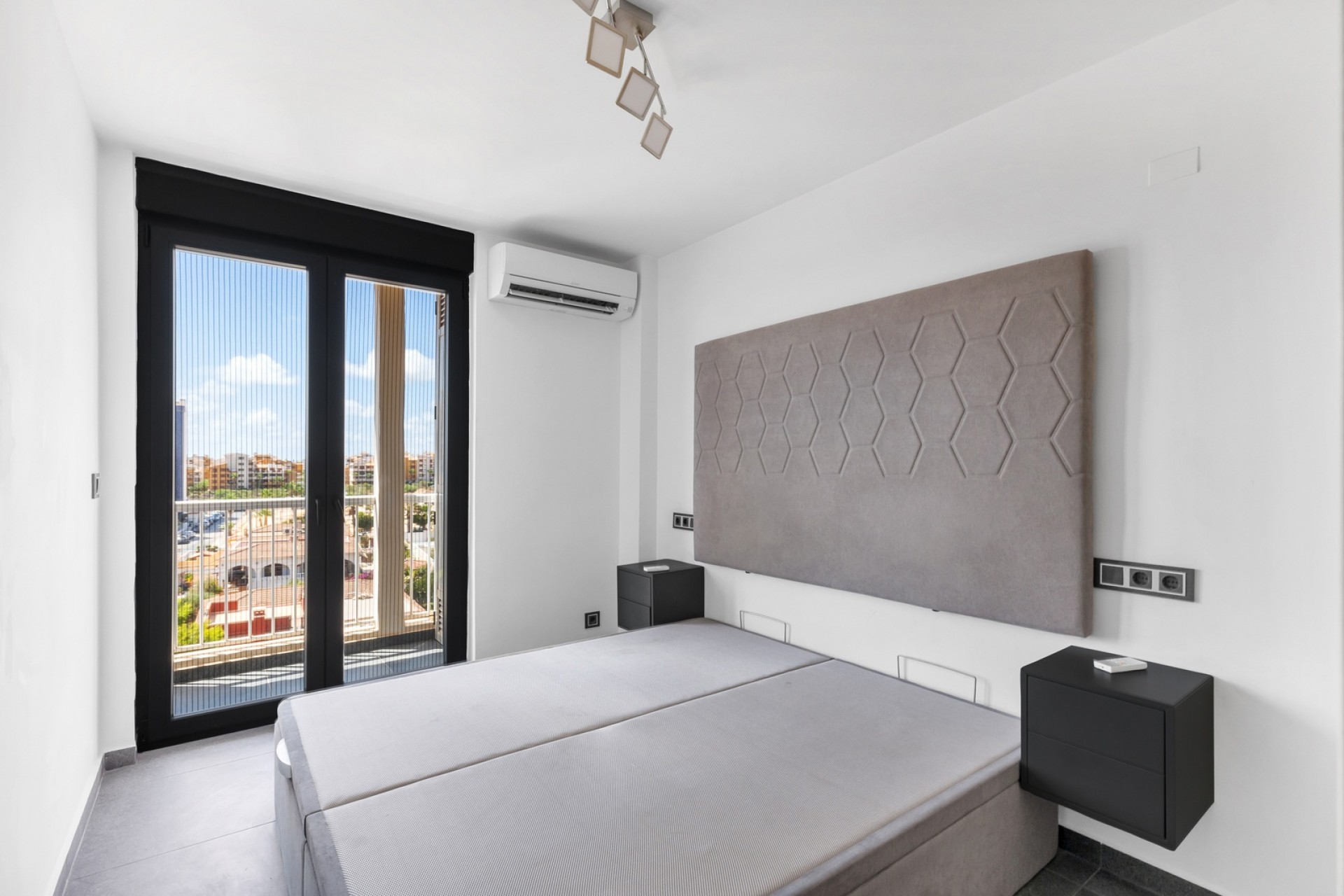 Wiederverkauf - Wohnung -
Torrevieja - Rocio del Mar