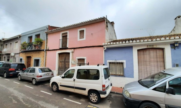 Willa - Rynek Wtórny - Denia -
                Jesús Pobre