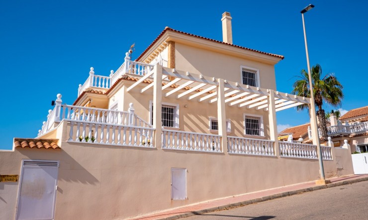 Willa - Rynek Wtórny - Torrevieja - Torrelamata - La Mata