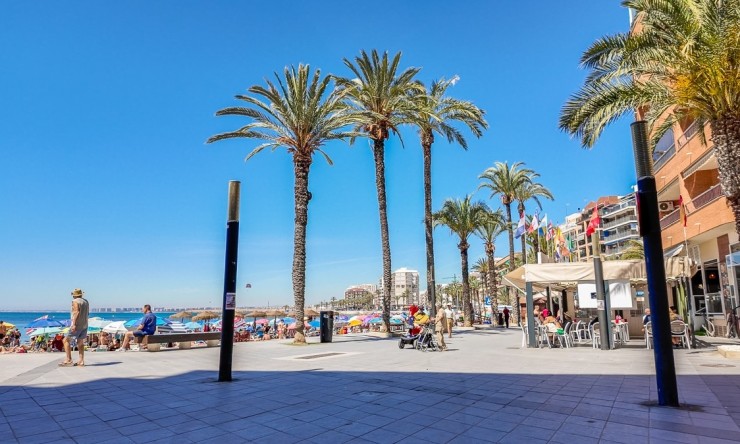 Wohnung - Wiederverkauf - TORREVIEJA - Torrevieja