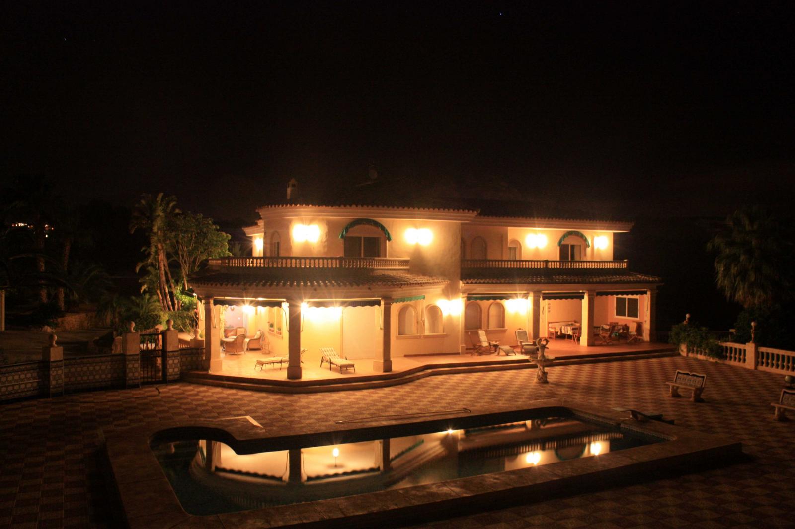 Venta. Villa / Chalet en Alfaz del Pi