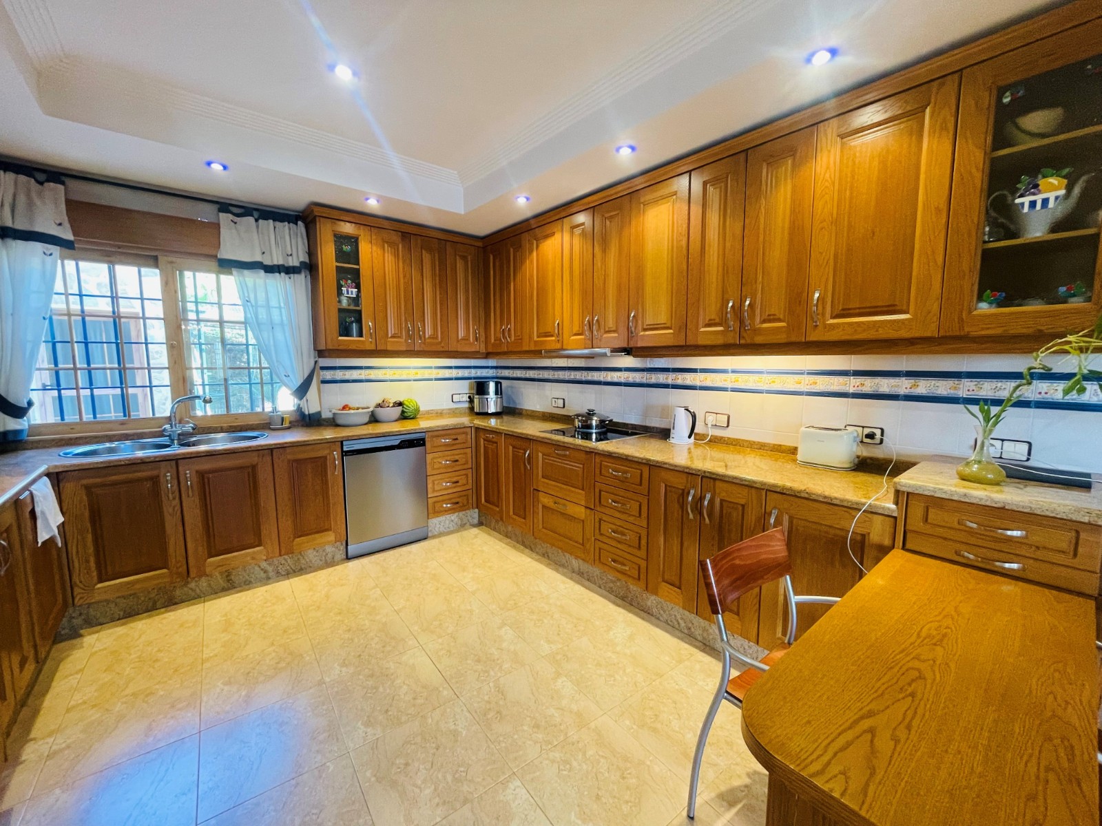 Venta. Chalet/Villa en Altea