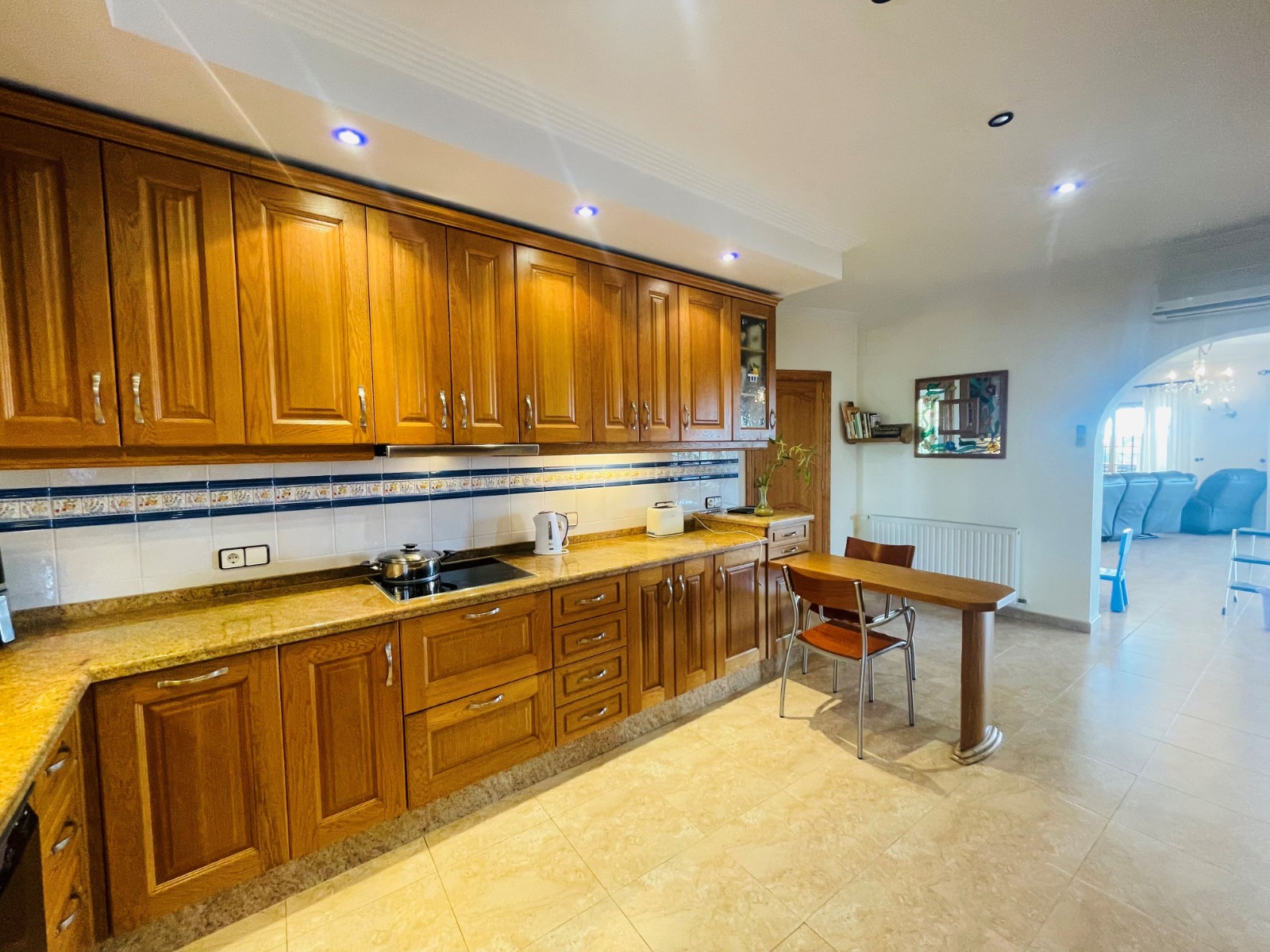 Venta. Chalet/Villa en Altea