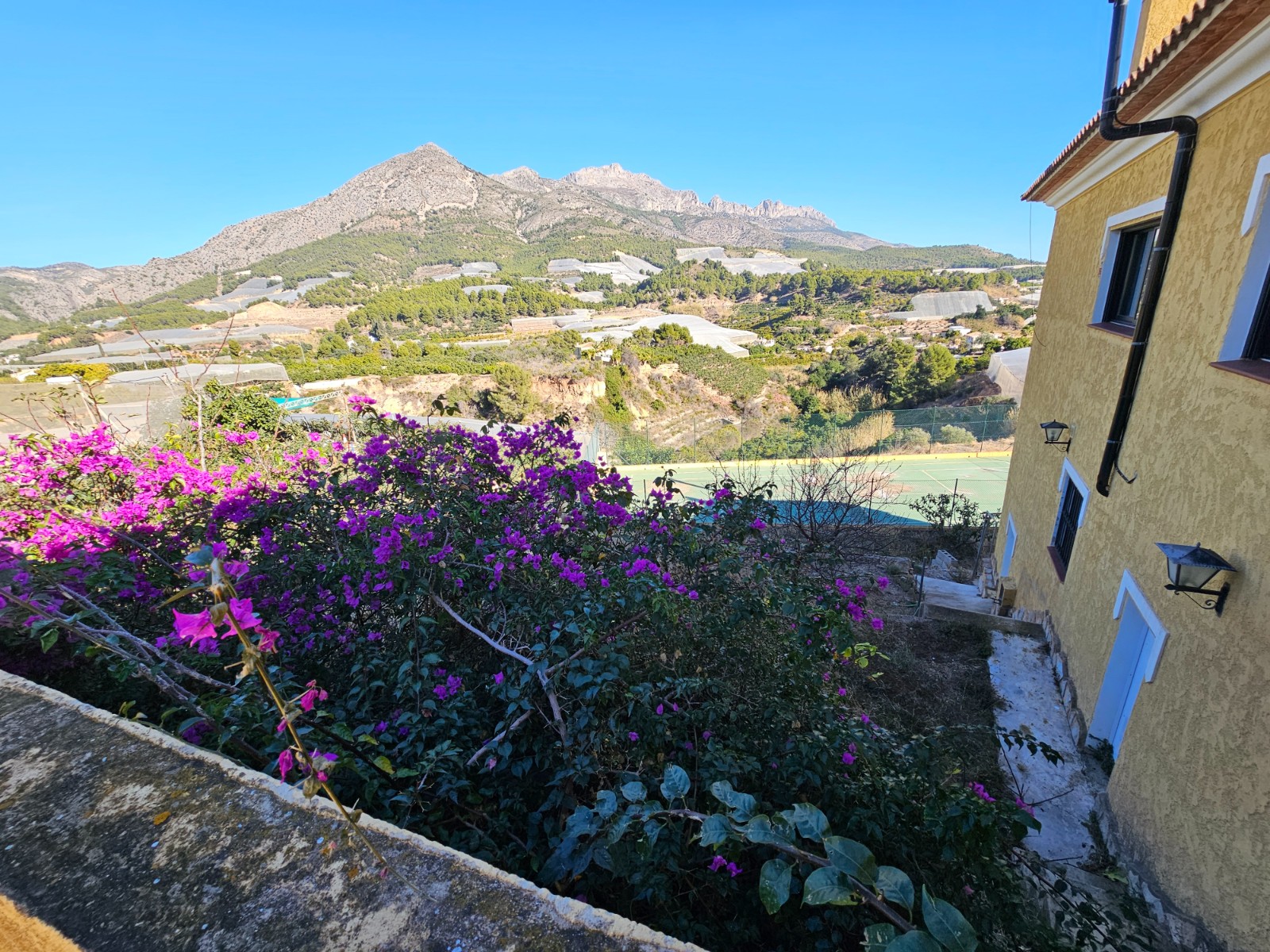 Venta. Chalet/Villa en Callosa de Ensarriá