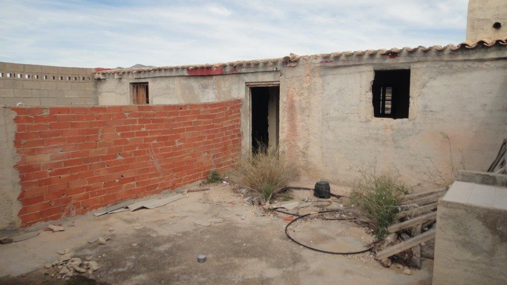 Venta. Local comercial en Relleu