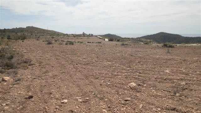 Venta. Local comercial en Relleu