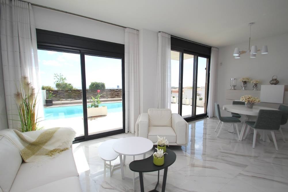 For Sale. Villa in Alicante