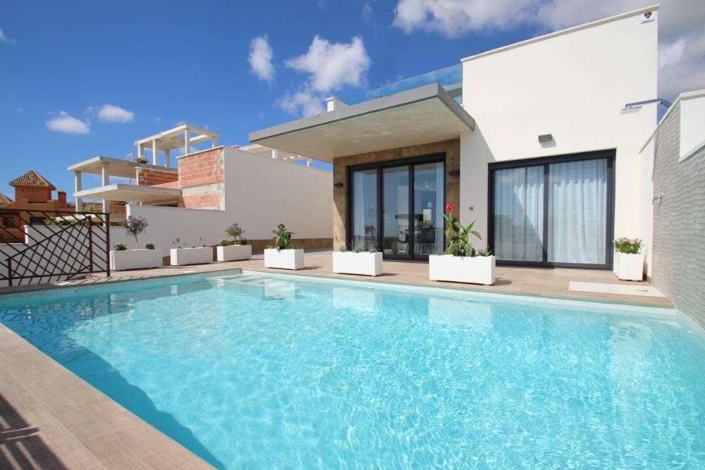 For Sale. Villa in Alicante