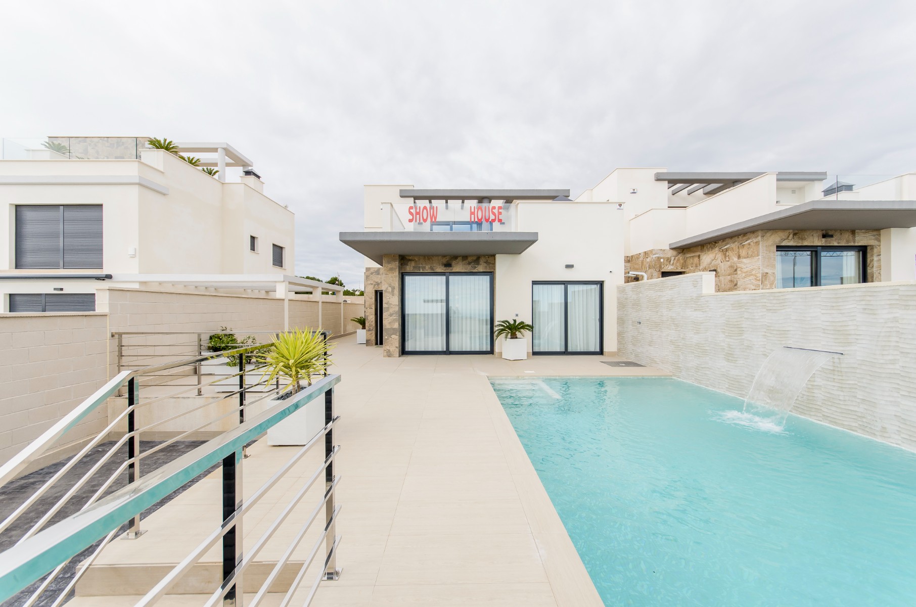 For Sale. Villa in Alicante