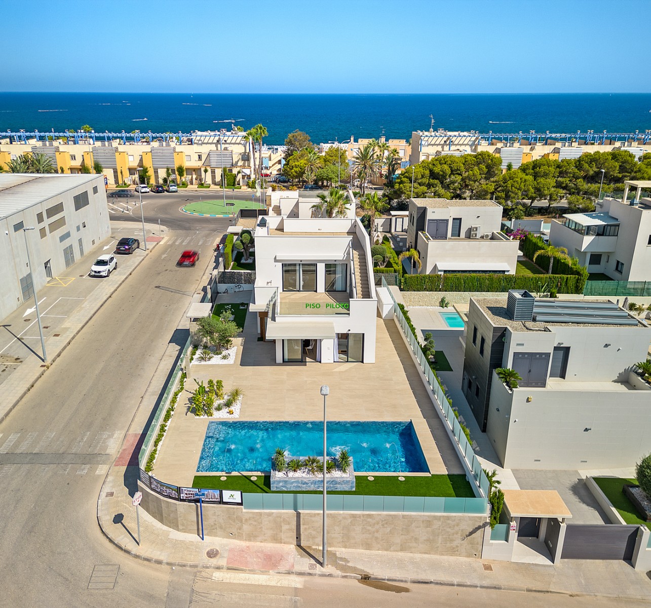 For Sale. Villa in Alicante