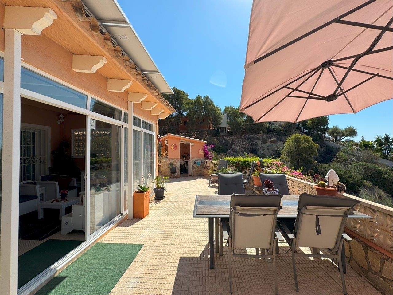 Venta. Chalet/Villa en El Campello
