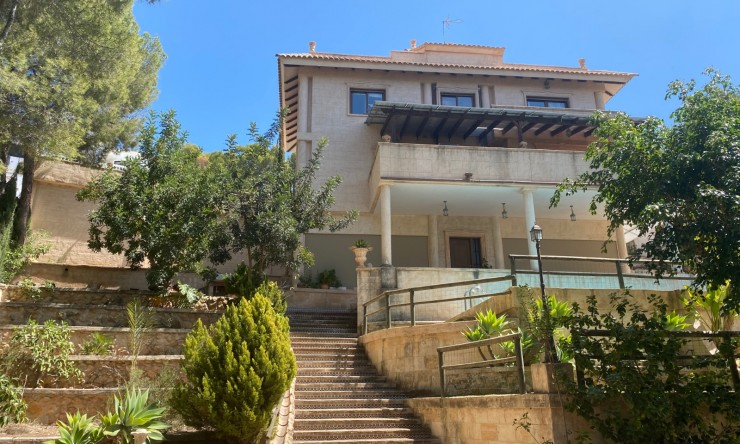 Herverkoop - Villa -
Altea la Vella - Altea