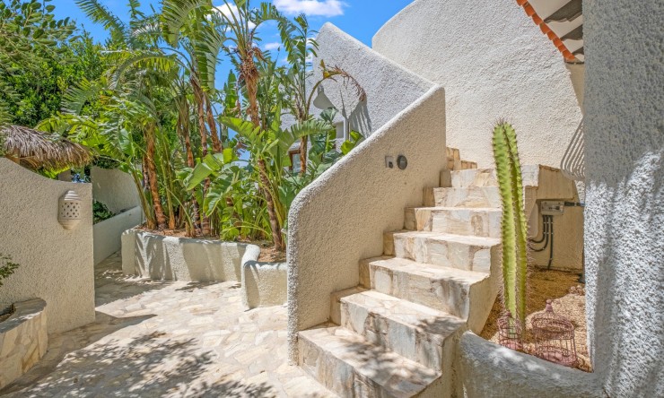 Resale - Villa -
Altea