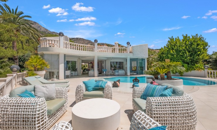 Resale - Villa -
Altea