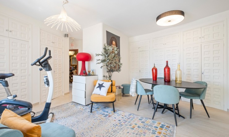 Resale - Villa -
Altea