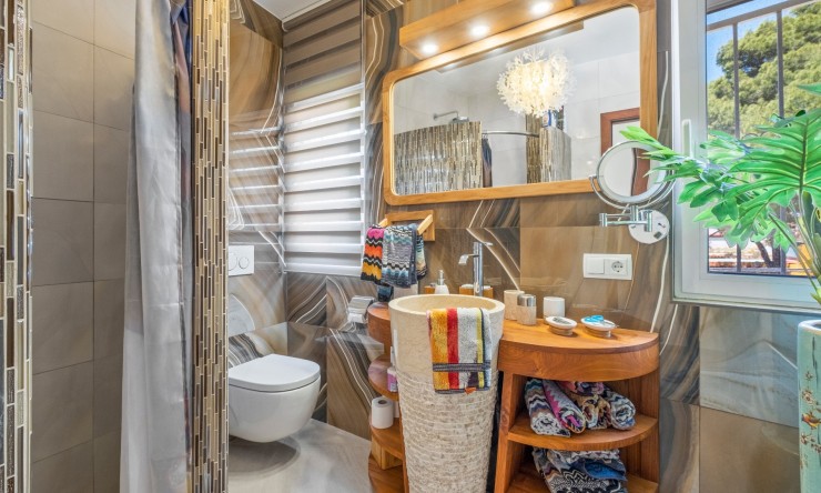 Resale - Villa -
Altea