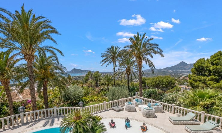 Resale - Villa -
Altea