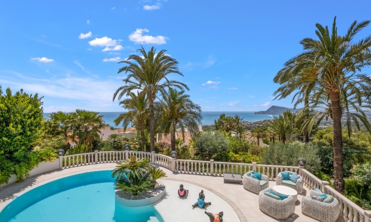 Resale - Villa -
Altea