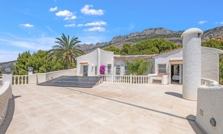 Resale - Villa -
Altea