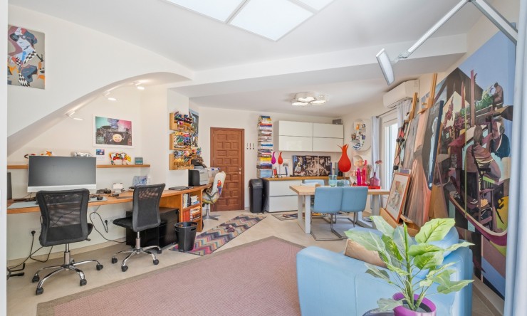Resale - Villa -
Altea