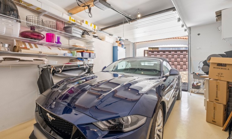 Resale - Villa -
Altea