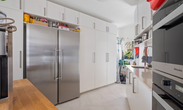 Resale - Villa -
Altea