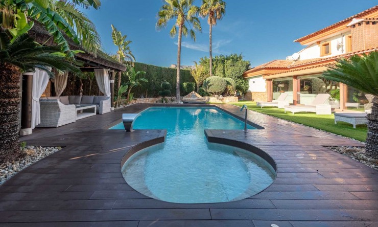 Rynek Wtórny - Willa -
Calpe