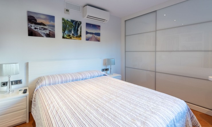 Rynek Wtórny - Willa -
Calpe