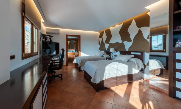 Rynek Wtórny - Willa -
Calpe