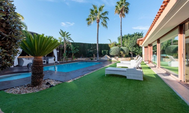 Rynek Wtórny - Willa -
Calpe