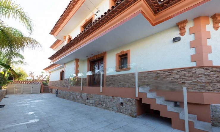 Rynek Wtórny - Willa -
Calpe