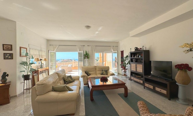 Rynek Wtórny - Willa -
Campello