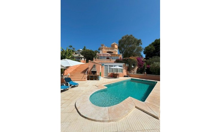 Rynek Wtórny - Willa -
Campello