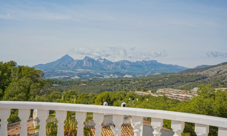 Rynek Wtórny - Willa -
Altea - Alhama Springs