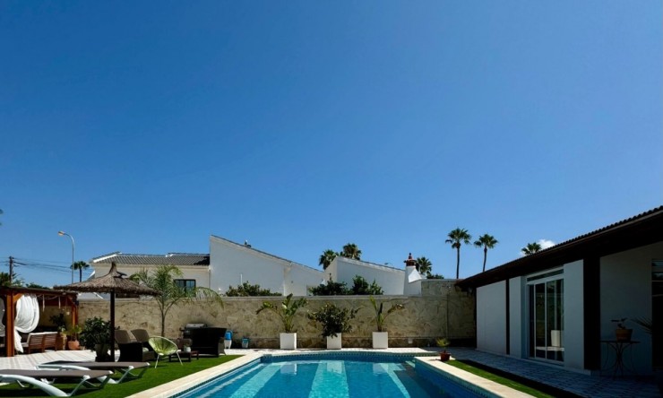 Resale - Villa -
Ciudad Quesada
