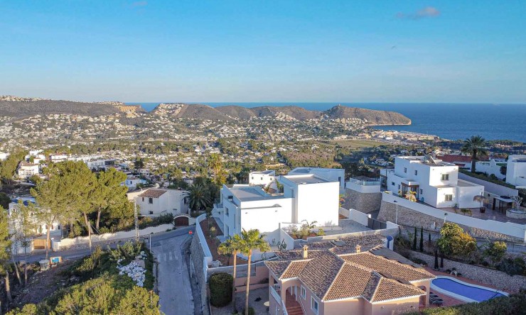 Resale - Villa -
Moraira - Benimeit