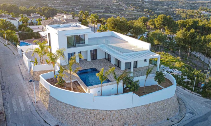 Resale - Villa -
Moraira - Benimeit