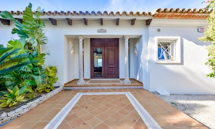 Resale - Villa -
Altea - Sierra de Altea