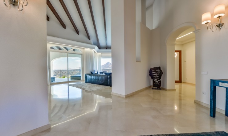 Reventa - Villa -
Altea - Sierra de Altea